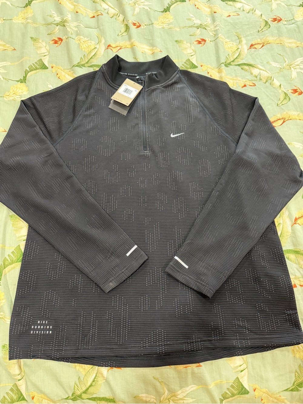 Nike running division 1/2 zip. New XXL